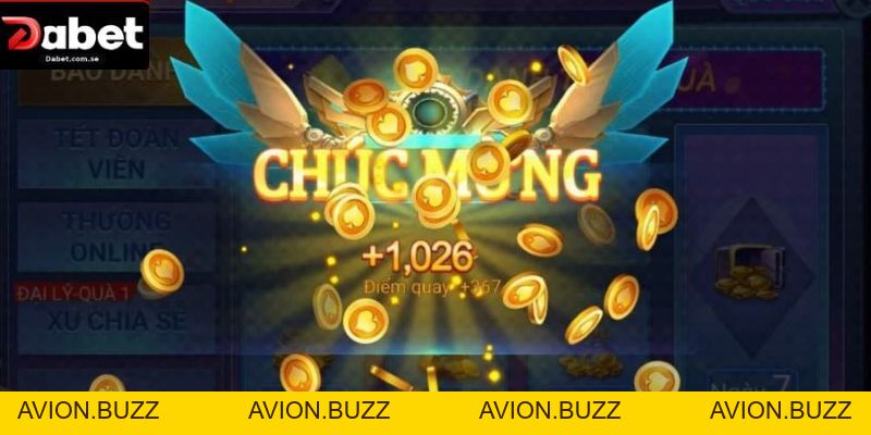 Nổ Hũ Dabet – Cơ Hội Săn Jackpot Hấp Dẫn Dành Cho Mọi Hội Viên Meta: Nổ hũ Dabet mang đến kho game slot đa dạng, tỷ lệ trả thưởng cao, cơ hội săn jackpot lớn cùng trải nghiệm giải trí đỉnh cao. Nổ hũ Dabet đang trở thành một trong những lựa chọn hàng đầu của cộng đồng game thủ yêu thích thể loại slot online hiện nay. Không chỉ đơn thuần là trò chơi giải trí, hệ thống quay thưởng tại Dabet còn mở ra cơ hội săn jackpot giá trị lớn với tỷ lệ trả thưởng hấp dẫn. Nhờ sự đầu tư mạnh mẽ về công nghệ, nội dung và trải nghiệm người dùng, thương hiệu này đã nhanh chóng chiếm được lòng tin của đông đảo hội viên trên thị trường cá cược trực tuyến. Trong bài viết dưới đây, chúng ta sẽ cùng khám phá chi tiết về nổ hũ Dabet, từ ưu điểm nổi bật, các tựa game đình đám cho đến những kinh nghiệm săn thưởng hiệu quả từ cao thủ. Lý Do Nhiều Game Thủ Chọn Nổ Hũ Dabet Ngay từ khi ra mắt, nổ hũ Dabet đã định vị mình là một sân chơi slot chuyên nghiệp với nhiều ưu điểm vượt trội so với các nền tảng khác trên thị trường. Để hiểu rõ vì sao trò chơi này thu hút đông đảo người tham gia, bạn cần nhìn nhận toàn diện các yếu tố cấu thành nên trải nghiệm chất lượng tại đây. Giao Diện Hiện Đại Và Trải Nghiệm Mượt Mà Một trong những điểm cộng lớn của nổ hũ Dabet chính là giao diện được thiết kế theo phong cách hiện đại, trực quan và dễ sử dụng. Mọi chi tiết từ hình ảnh, màu sắc cho đến bố cục đều được tối ưu nhằm mang lại cảm giác thân thiện với người dùng. Các tựa game slot đều sở hữu đồ họa sắc nét, hiệu ứng chuyển động mượt mà cùng âm thanh sống động, tạo nên không gian giải trí chân thực như đang tham gia tại casino thực tế. Không chỉ vậy, nền tảng còn được tối ưu hóa trên nhiều thiết bị khác nhau như máy tính, điện thoại hay tablet. Điều này giúp người chơi có thể dễ dàng truy cập và trải nghiệm mọi lúc mọi nơi mà không gặp phải tình trạng giật lag hay lỗi kỹ thuật. Tỷ Lệ Trả Thưởng Cạnh Tranh Yếu tố then chốt giúp nổ hũ Dabet giữ chân người chơi lâu dài chính là tỷ lệ trả thưởng (RTP) cao. Theo nhiều nguồn đánh giá uy tín trong ngành game online, các trò slot tại đây thường có RTP dao động từ 95% đến 97%, thậm chí cao hơn ở một số tựa game đặc biệt. Điều này đồng nghĩa với việc người chơi có nhiều cơ hội nhận lại lợi nhuận hơn so với mức cược ban đầu. Ngoài ra, hệ thống jackpot được tích lũy liên tục và có thể đạt giá trị rất lớn, tạo động lực mạnh mẽ cho người chơi tham gia. Những phần thưởng “khủng” không chỉ xuất hiện ngẫu nhiên mà còn có tính minh bạch, đảm bảo công bằng cho tất cả hội viên. Bảo Mật Thông Tin Tuyệt Đối Một trong những yếu tố quan trọng không thể bỏ qua khi tham gia cá cược trực tuyến chính là tính bảo mật. Nổ hũ Dabet sử dụng công nghệ mã hóa tiên tiến nhằm bảo vệ toàn bộ dữ liệu cá nhân và giao dịch của người chơi. Điều này giúp hạn chế tối đa nguy cơ bị xâm nhập hoặc đánh cắp thông tin. Bên cạnh đó, hệ thống còn được kiểm định định kỳ bởi các tổ chức uy tín, đảm bảo tính minh bạch trong mọi kết quả quay thưởng. Người chơi hoàn toàn có thể yên tâm trải nghiệm mà không cần lo lắng về gian lận hay rủi ro. Những Siêu Phẩm Slot Game Đình Đám Nhất Tại Dabet Kho game nổ hũ tại Dabet vô cùng phong phú với nhiều chủ đề đa dạng, từ văn hóa Á Đông, thần thoại phương Tây cho đến các câu chuyện cổ tích quen thuộc. Mỗi tựa game đều mang một màu sắc riêng, giúp người chơi không bị nhàm chán trong quá trình trải nghiệm. Thần Tài Đến Thần Tài Đến là một trong những trò chơi nổi bật nhất tại nổ hũ Dabet, lấy cảm hứng từ hình tượng vị thần tài lộc trong văn hóa Á Đông. Với tông màu đỏ – vàng chủ đạo, trò chơi mang đến cảm giác may mắn và thịnh vượng ngay từ cái nhìn đầu tiên. Cơ chế quay thưởng đơn giản giúp người mới dễ dàng làm quen chỉ sau vài phút. Đặc biệt, trò chơi thường xuyên kích hoạt tính năng quay miễn phí, giúp người chơi gia tăng cơ hội chiến thắng mà không cần bỏ thêm vốn. Khi xuất hiện biểu tượng đặc biệt, bạn có thể nhận được phần thưởng lớn hoặc kích hoạt jackpot hấp dẫn. Kho Báu Tứ Linh Kho Báu Tứ Linh mang đến một hành trình khám phá thế giới thần thoại với bốn linh vật Long, Lân, Quy, Phụng. Đồ họa 3D sống động kết hợp với hiệu ứng âm thanh chân thực giúp người chơi đắm chìm vào không gian huyền bí đầy cuốn hút. Điểm nổi bật của trò chơi nằm ở tỷ lệ nổ hũ cao, với nhiều jackpot từng đạt mức hàng tỷ đồng. Điều này khiến Kho Báu Tứ Linh trở thành lựa chọn yêu thích của những ai mong muốn săn thưởng lớn trong thời gian ngắn. Cung Hỷ Phát Tài Cung Hỷ Phát Tài là tựa game mang đậm không khí lễ hội với hình ảnh bao lì xì, pháo hoa và những biểu tượng may mắn. Âm nhạc vui tươi kết hợp với lối chơi hấp dẫn tạo nên trải nghiệm giải trí đầy hứng khởi. Mức cược linh hoạt phù hợp với nhiều đối tượng người chơi, từ tân thủ cho đến cao thủ. Với RTP cao, trò chơi giúp tối ưu hóa lợi nhuận và mang lại nhiều cơ hội chiến thắng hấp dẫn. Bí Mật Cleopatra Chủ đề Ai Cập cổ đại luôn có sức hút đặc biệt, và Bí Mật Cleopatra chính là minh chứng rõ ràng cho điều đó. Người chơi sẽ bước vào hành trình khám phá kho báu bí ẩn cùng nữ hoàng Cleopatra huyền thoại. Tính năng Wild mở rộng và Bonus Game giúp gia tăng đáng kể khả năng trúng thưởng. Những vòng quay kịch tính cùng phần thưởng giá trị cao khiến trò chơi luôn nằm trong top yêu thích tại Dabet. Sơn Tinh Thủy Tinh Lấy cảm hứng từ câu chuyện dân gian Việt Nam, Sơn Tinh Thủy Tinh mang đến trải nghiệm độc đáo với hình ảnh quen thuộc nhưng được tái hiện một cách hiện đại. Hiệu ứng thiên nhiên hùng vĩ cùng gameplay hấp dẫn tạo nên sức hút riêng biệt. Tính năng Bonus đặc biệt giúp người chơi nhận thêm nhiều phần thưởng giá trị, đồng thời tăng khả năng kích hoạt jackpot. Đây là lựa chọn lý tưởng cho những ai yêu thích yếu tố văn hóa truyền thống kết hợp với công nghệ hiện đại. Kết Luận Nổ hũ Dabet không chỉ là một sân chơi giải trí đơn thuần mà còn là cơ hội để người chơi săn thưởng lớn với tỷ lệ thắng hấp dẫn. Nhờ sự kết hợp giữa công nghệ hiện đại, kho game đa dạng và chính sách minh bạch, Dabet đã khẳng định vị thế của mình trên thị trường cá cược trực tuyến. Tuy nhiên, để đạt được hiệu quả cao nhất, người chơi cần trang bị cho mình kiến thức và chiến thuật hợp lý. Nếu biết cách tận dụng cơ hội và kiểm soát tốt nguồn vốn, nổ hũ Dabet chắc chắn sẽ mang lại những trải nghiệm đáng nhớ cùng phần thưởng xứng đáng. - AVION